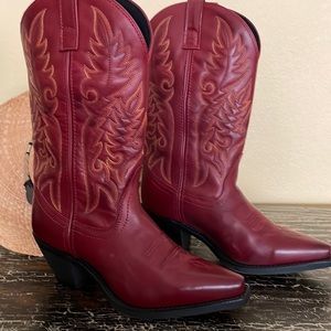 Laredo Burgundy Heeled Boots with Ornate Stitching